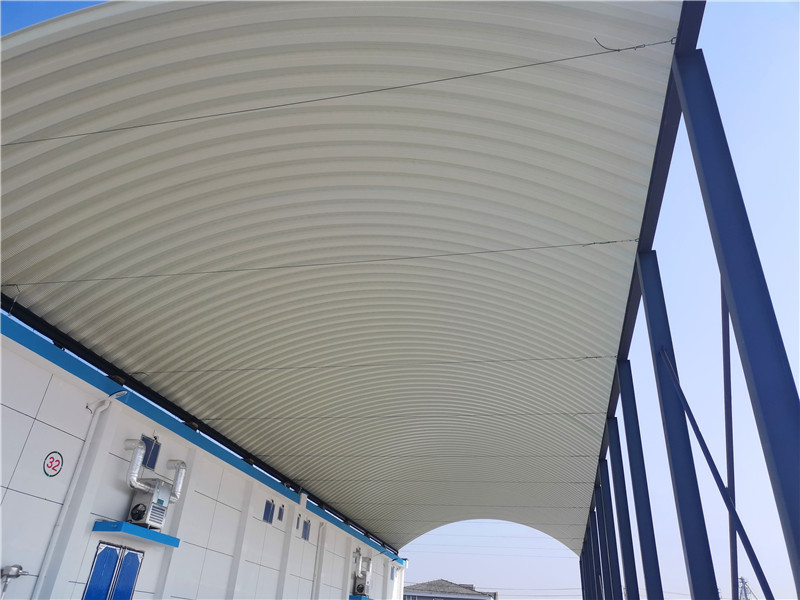 宿遷泗洪糧庫拱形屋面罩棚工程拱形屋頂?shù)跹b過程 宿遷泗洪糧庫拱形屋面罩棚工程拱形屋頂?shù)跹b過程