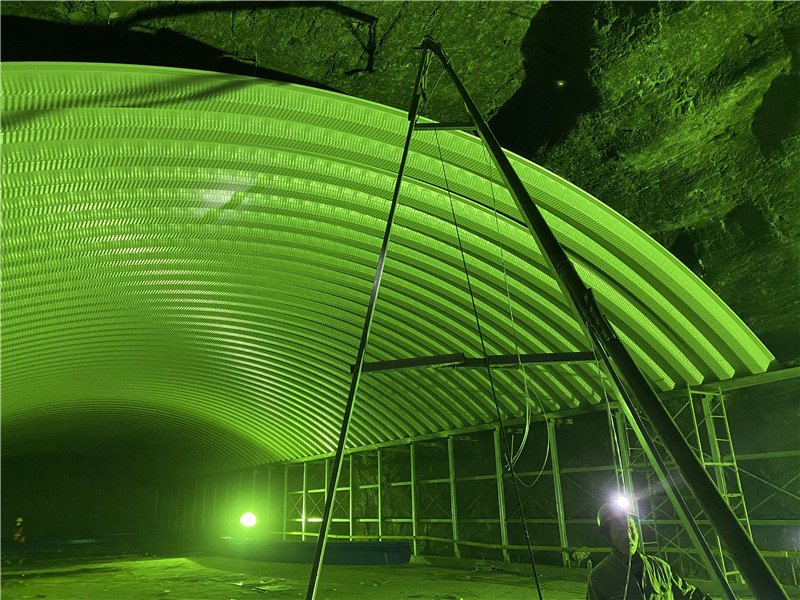 水電站室內(nèi)廠房拱形屋面施工計(jì)劃瓦片運(yùn)輸現(xiàn)場(chǎng) 水電站室內(nèi)廠房拱形屋面施工計(jì)劃瓦片運(yùn)輸現(xiàn)場(chǎng)